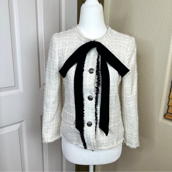 NWOT Zara White Tweed Black Bow Button Jacket Blazer. Blogger Fave. - Picture 6 of 15